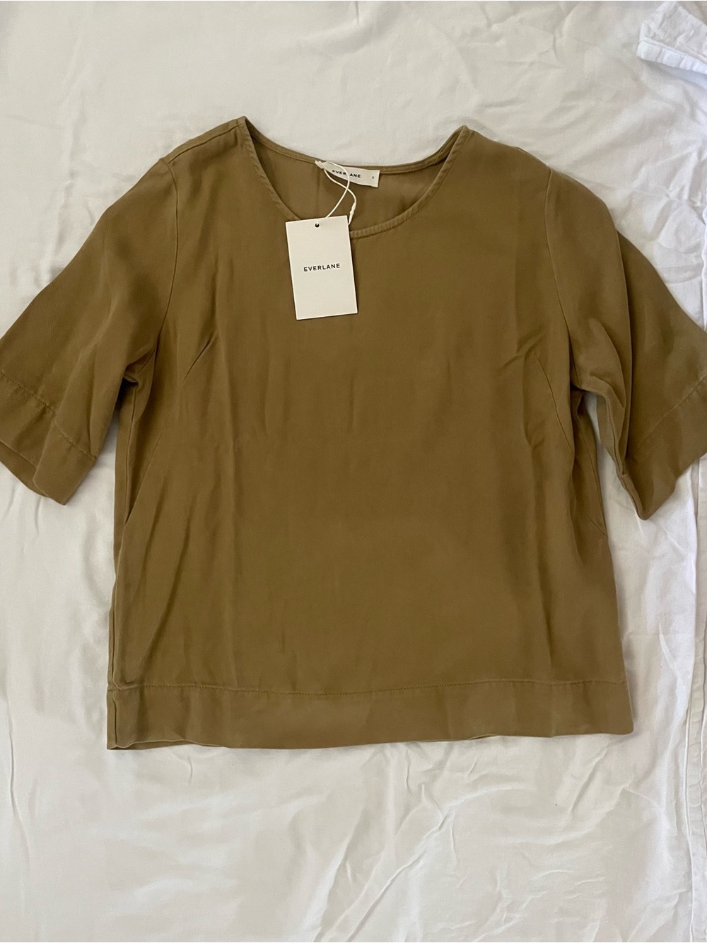 NWT- Everlane Women's Relaxed T-in Buttersoft in Fennel Seed, Size Small